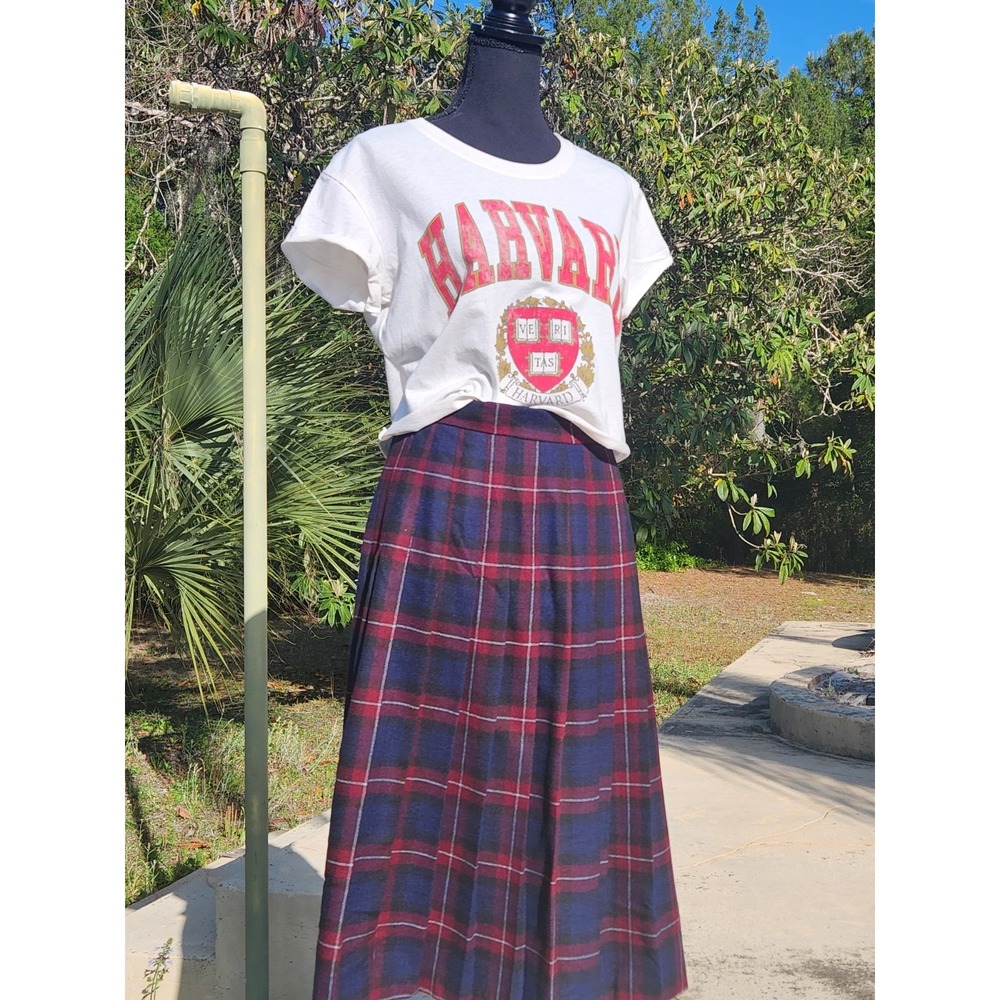 Vintage Harvard University Cropped T-Shirt Women Medium Academia Costume Money